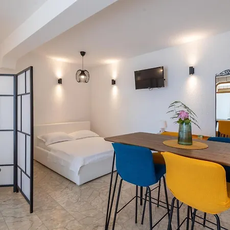 بيت ضيافة Family - Vranjes