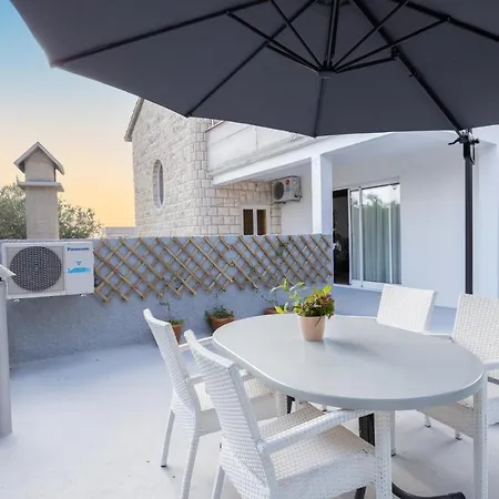 بيت ضيافة Family - Vranjes